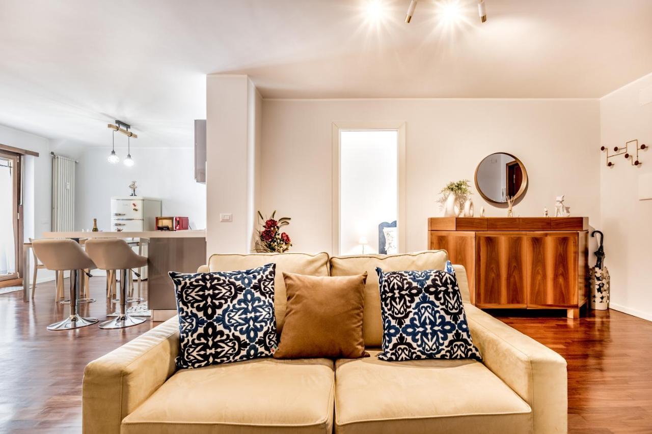 Appartamento Bbhome Penthouse Bright And Elegant Metro Conca D'oro *