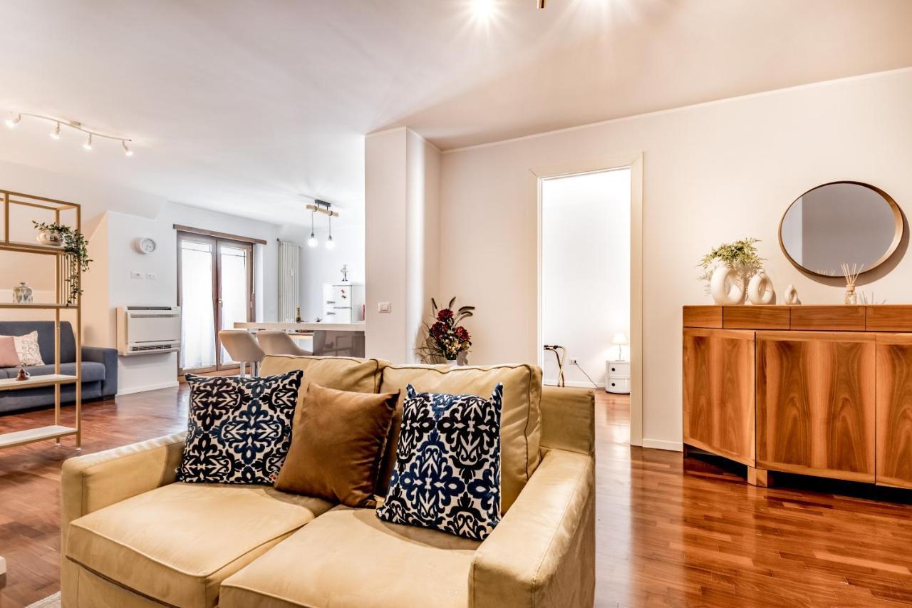 Appartamento Bbhome Penthouse Bright And Elegant Metro Conca D'oro Roma