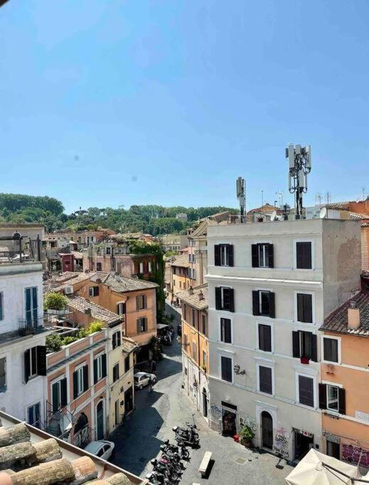 The View In Trastevere Apartment *
