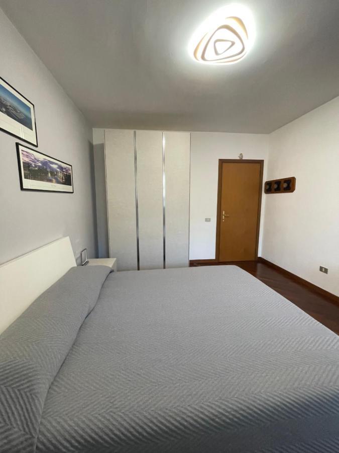 Homestay Stanza Eur Tintoretto
