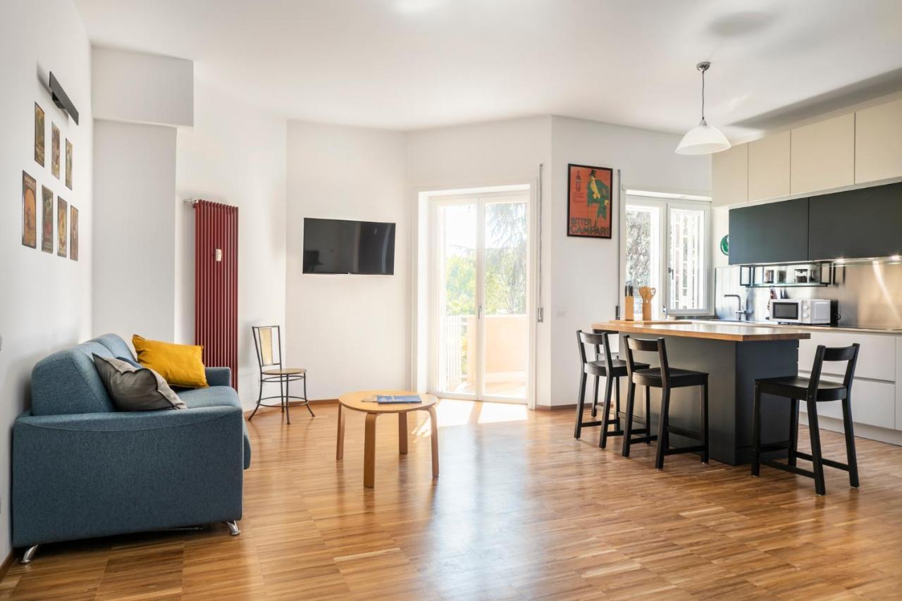 Cozy Flat 2 Bedrooms 2 Bathrooms With Balcony Apartment