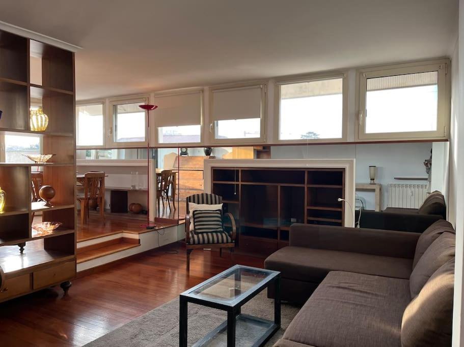 Open Space In Prati Apartment