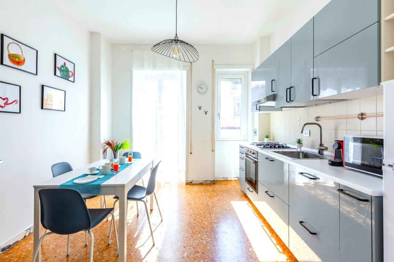 Hostly - Family Stresa Apartment Rome