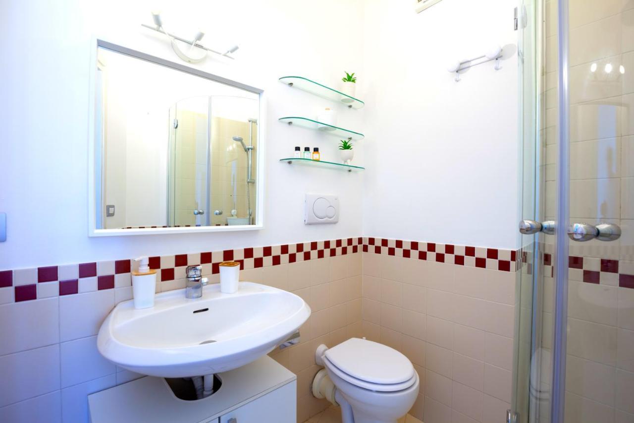 Hostly - Family Stresa Apartment