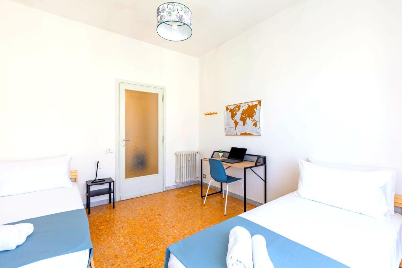 Hostly - Family Stresa * Roma