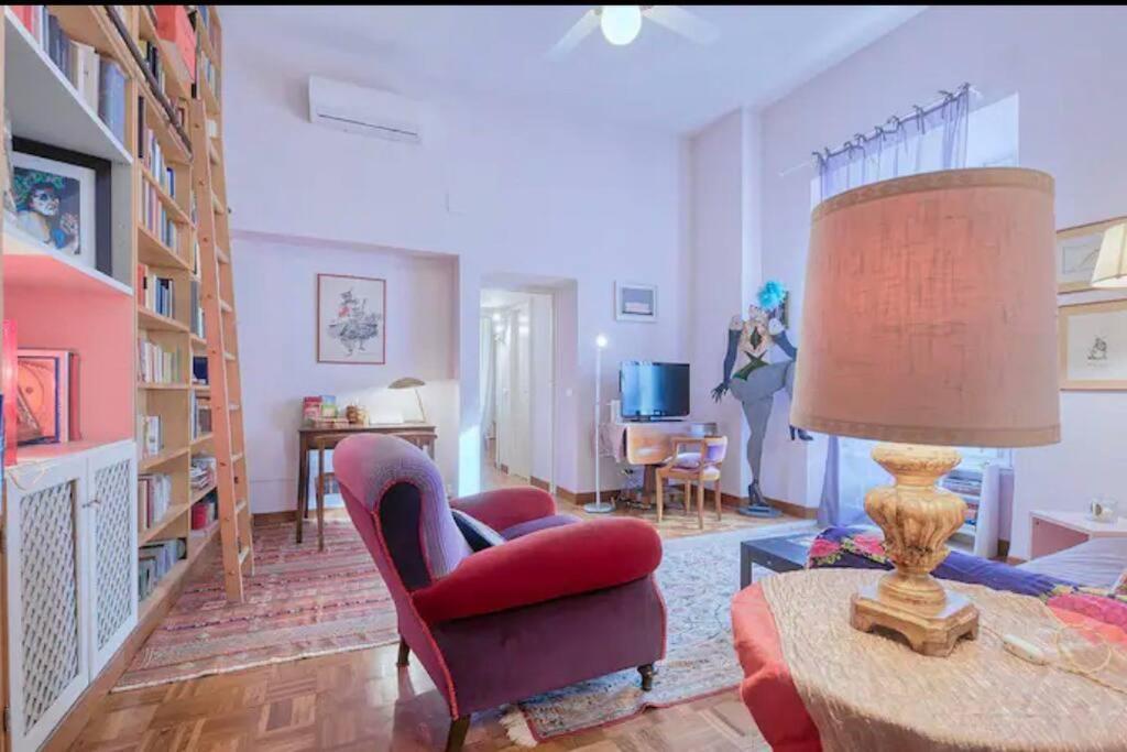 Romantica A Via Giulia Apartment Rome