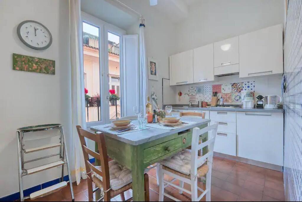 Romantica A Via Giulia Apartment Rome