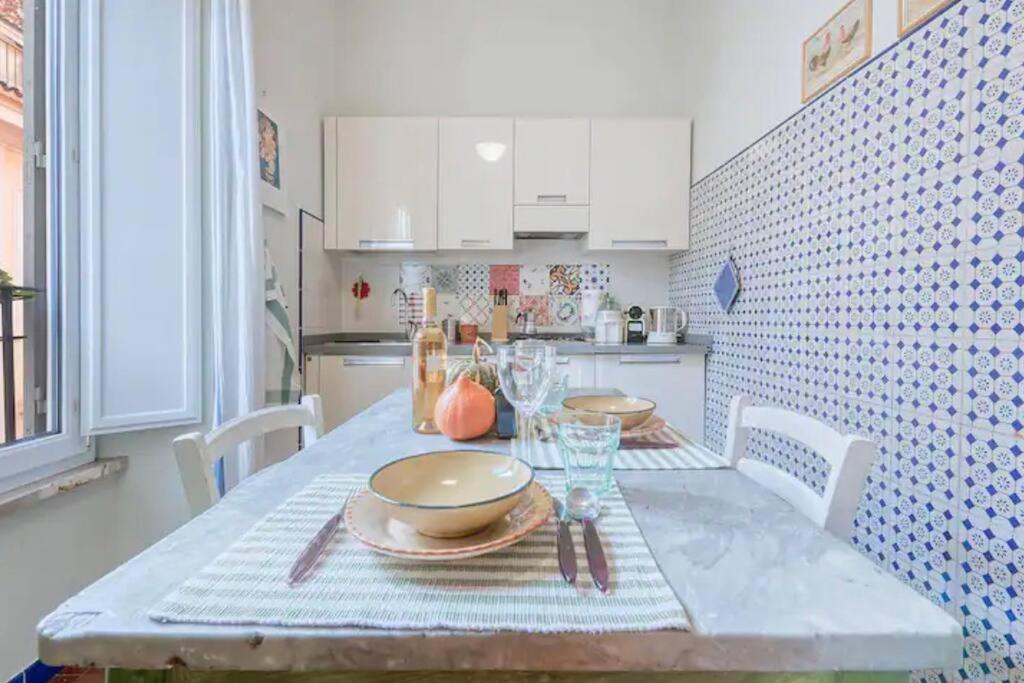 Romantica A Via Giulia Apartment