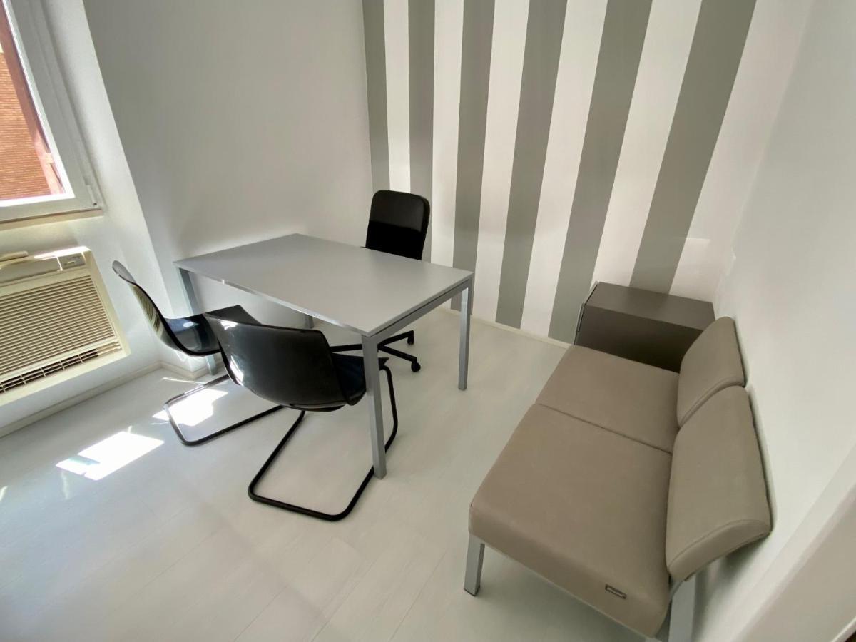 Frezza Business Office & Lounge Apartment Rome