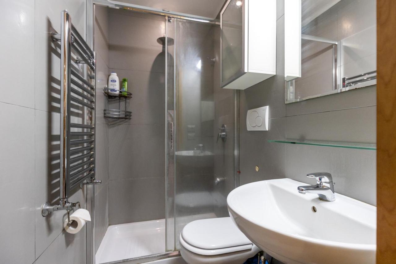 Apt Urbana 156 - Monti