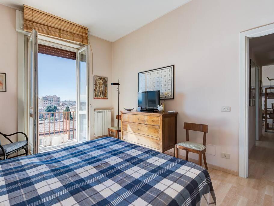 Bright Panorama Apartment