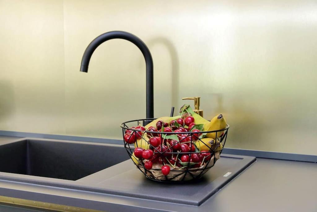 Apartment Ych Trilocale Finemente Arredato Vicino Metro *