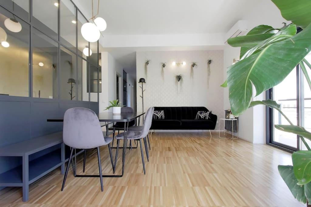 Apartment Ych Trilocale Finemente Arredato Vicino Metro *