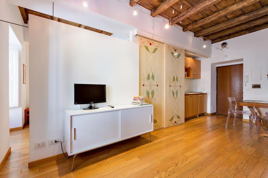 Apartment Barberini 360 Rome