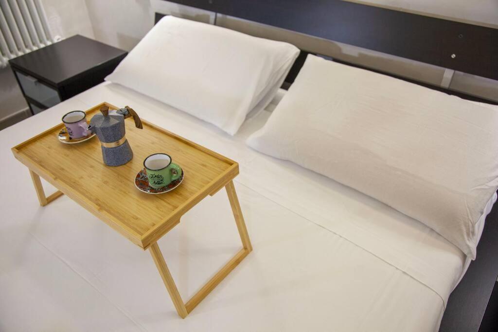 Chic And Elegant Near Metro Station *