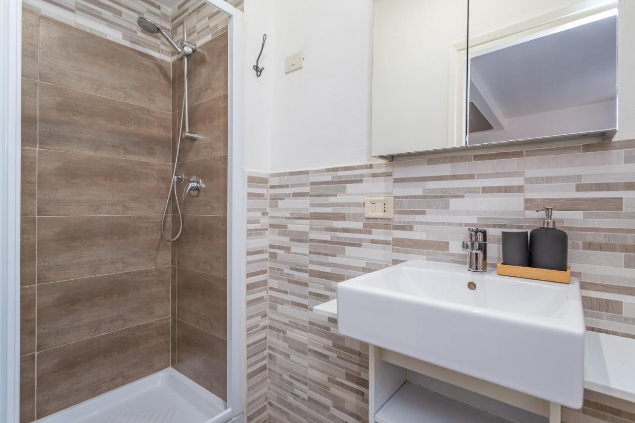 Charm Near Piazza Navona - Cozy Loft For 2 * Rome