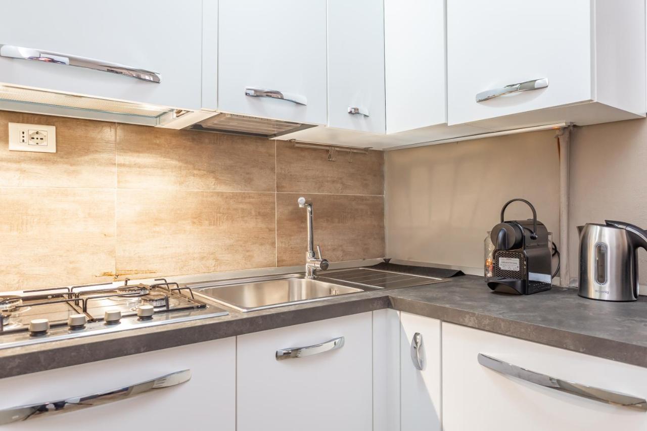 Charm Near Piazza Navona - Cozy Loft For 2 *