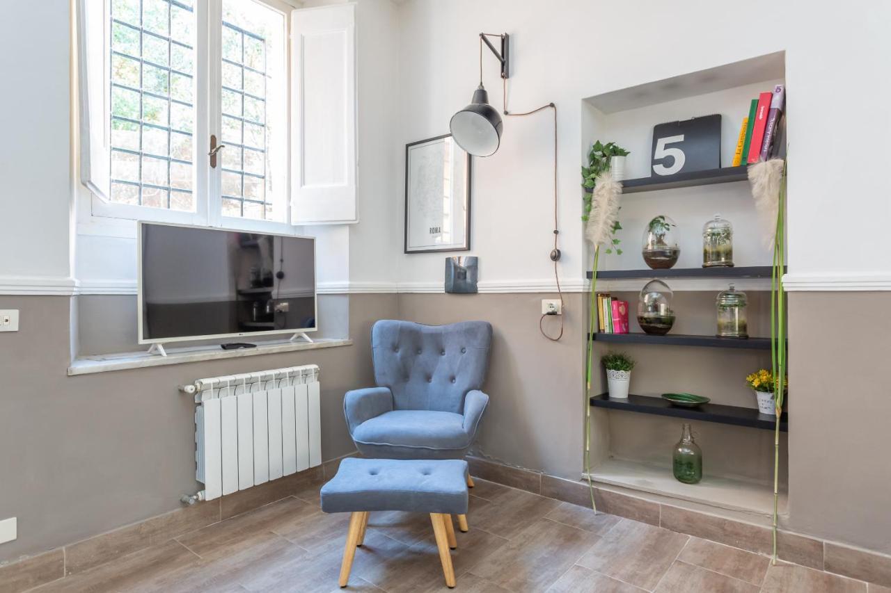 Charm Near Piazza Navona - Cozy Loft For 2 * Roma