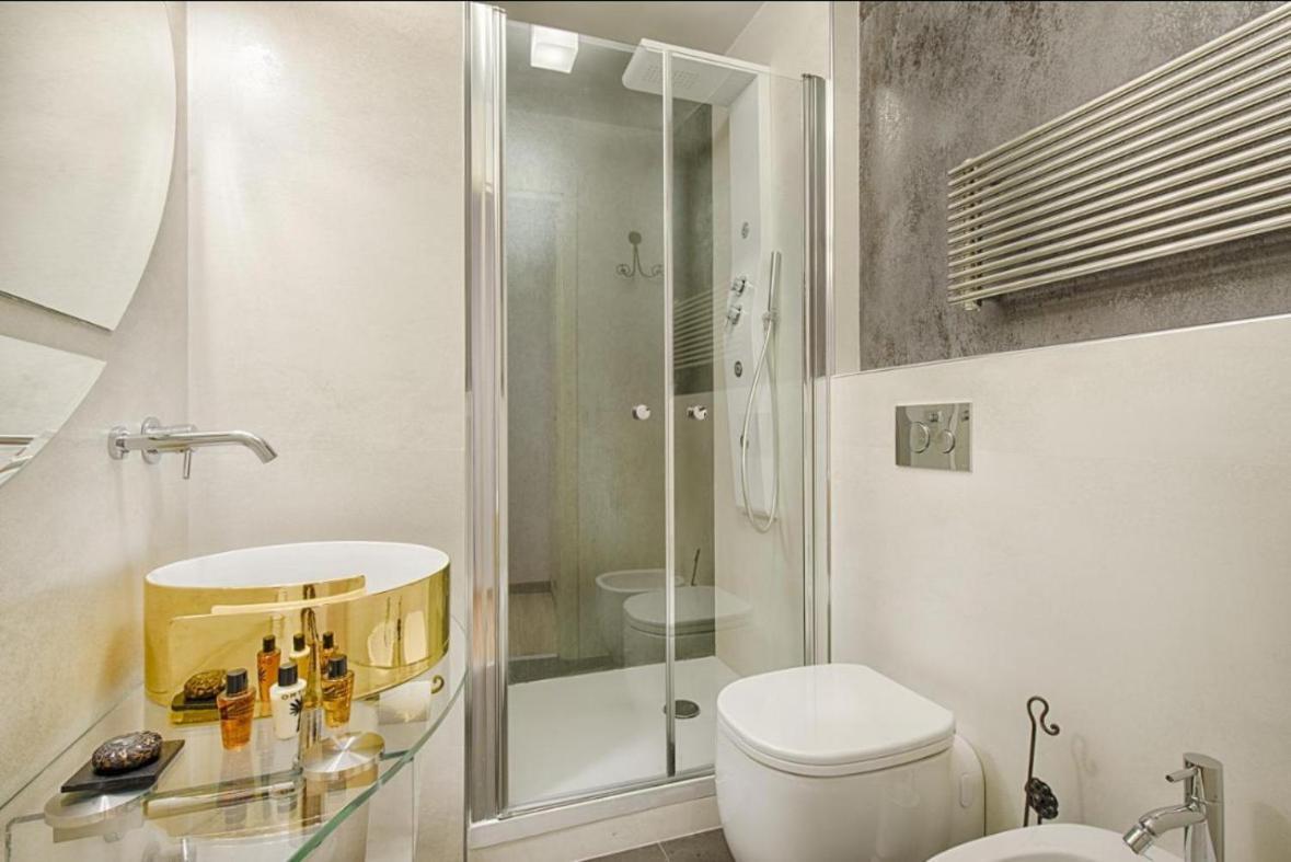 Bed & Breakfast Passeggiata Ripetta 25 *