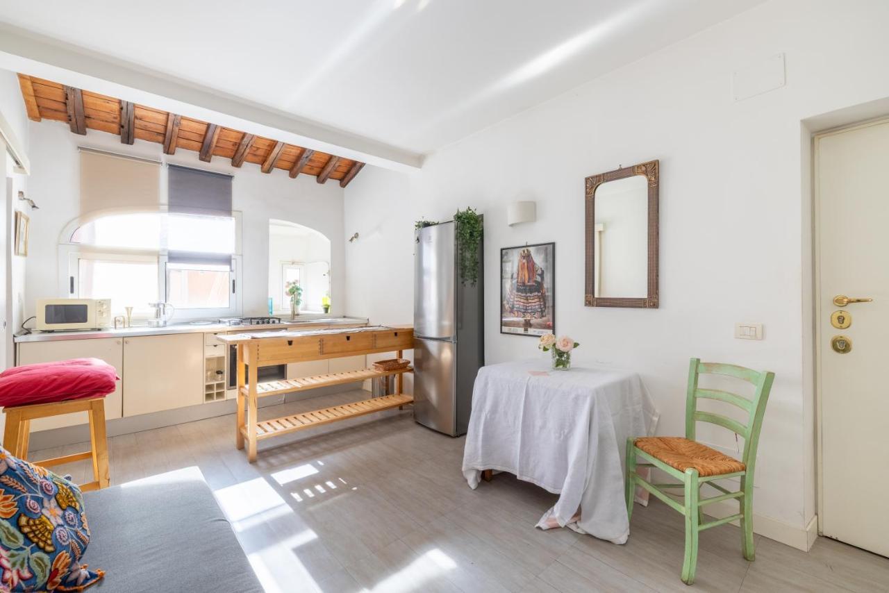 Loft In The Heart Of Rome, Steps To Spanish Steps Apartment *