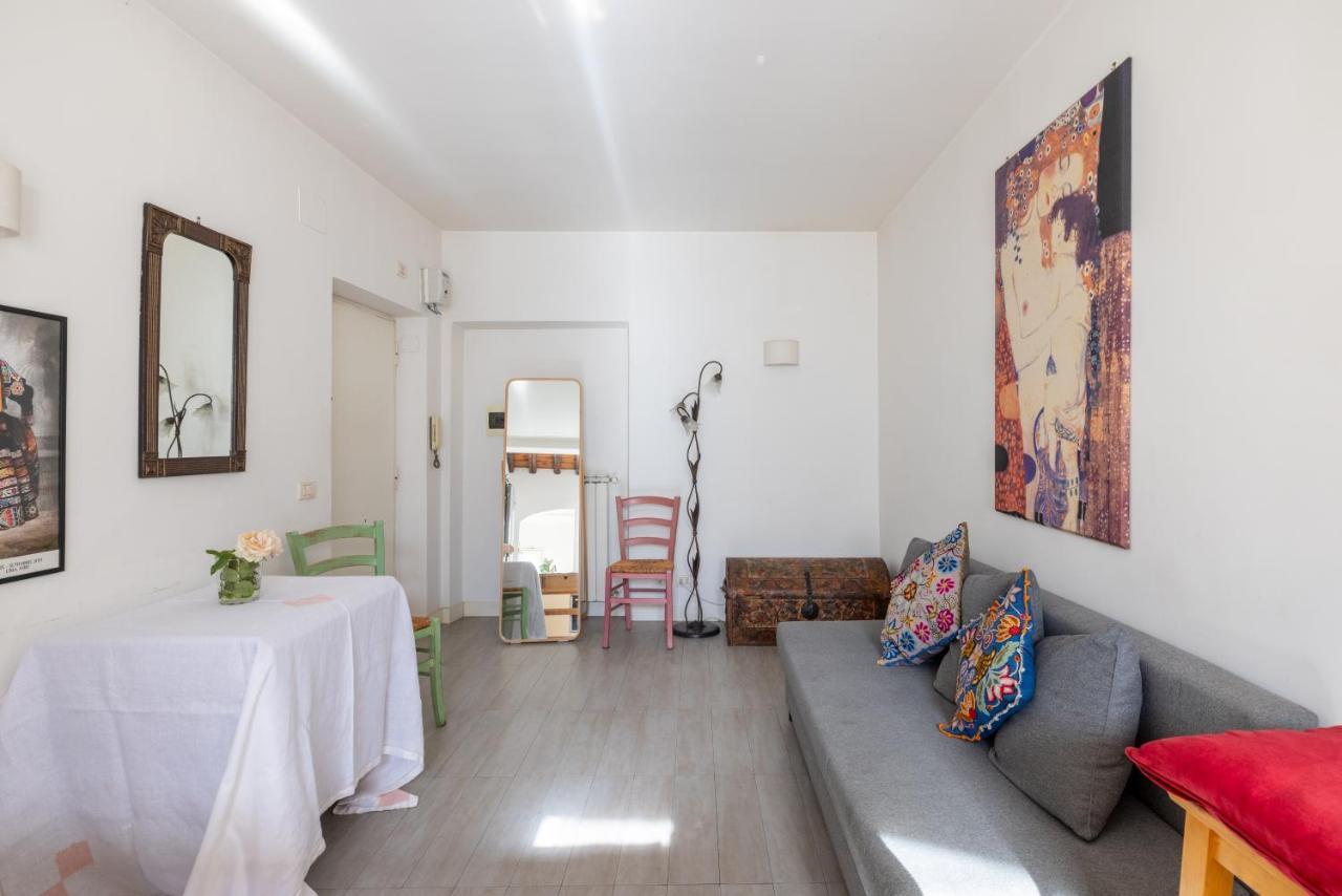Loft In The Heart Of Rome, Steps To Spanish Steps Apartment *