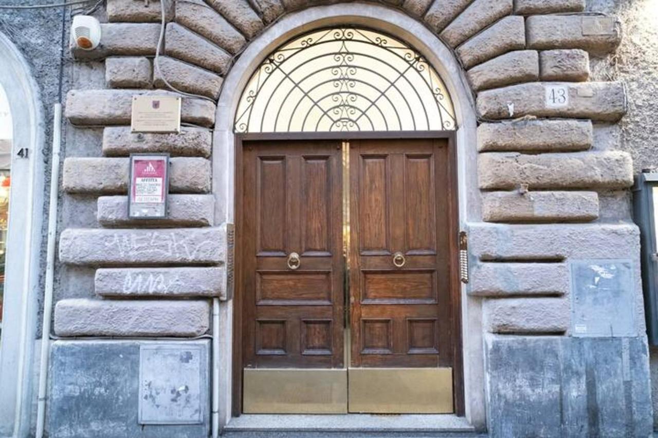 Simona's Vatican Buddyrent Apartment *