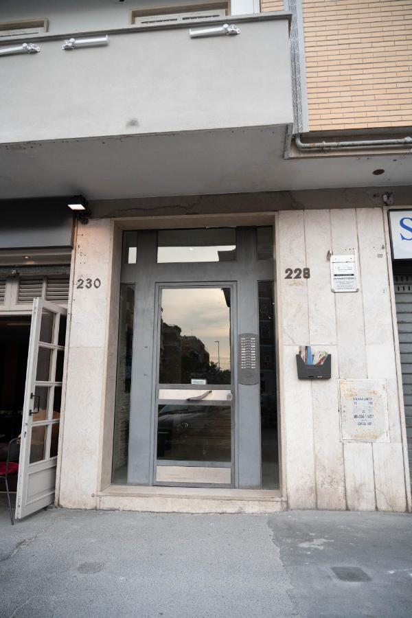 Domus Antonia * Roma