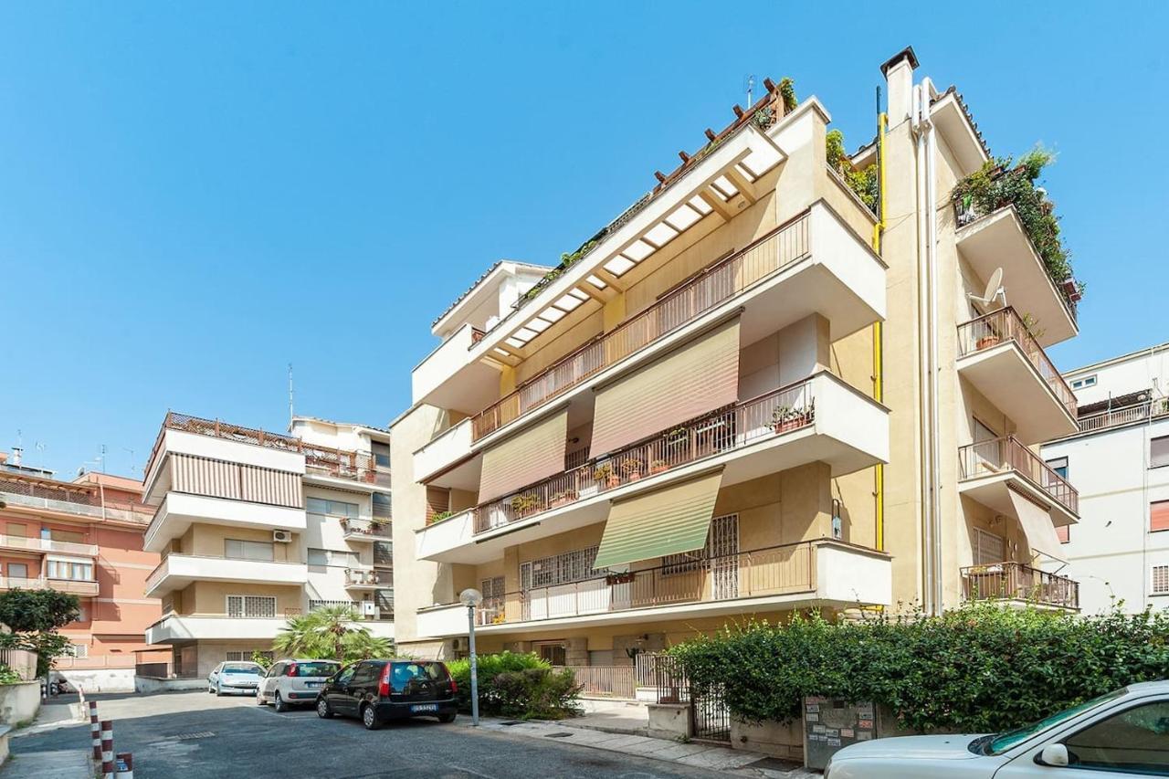 Apartment St. Peter - Loft At 50m From Metro Rome