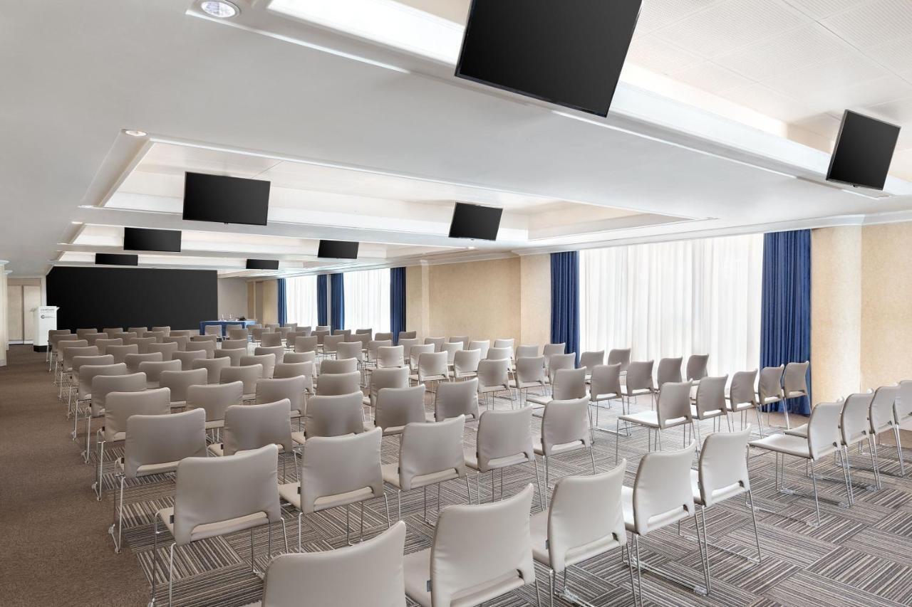 Hotel Courtyard By Marriott Park Rome