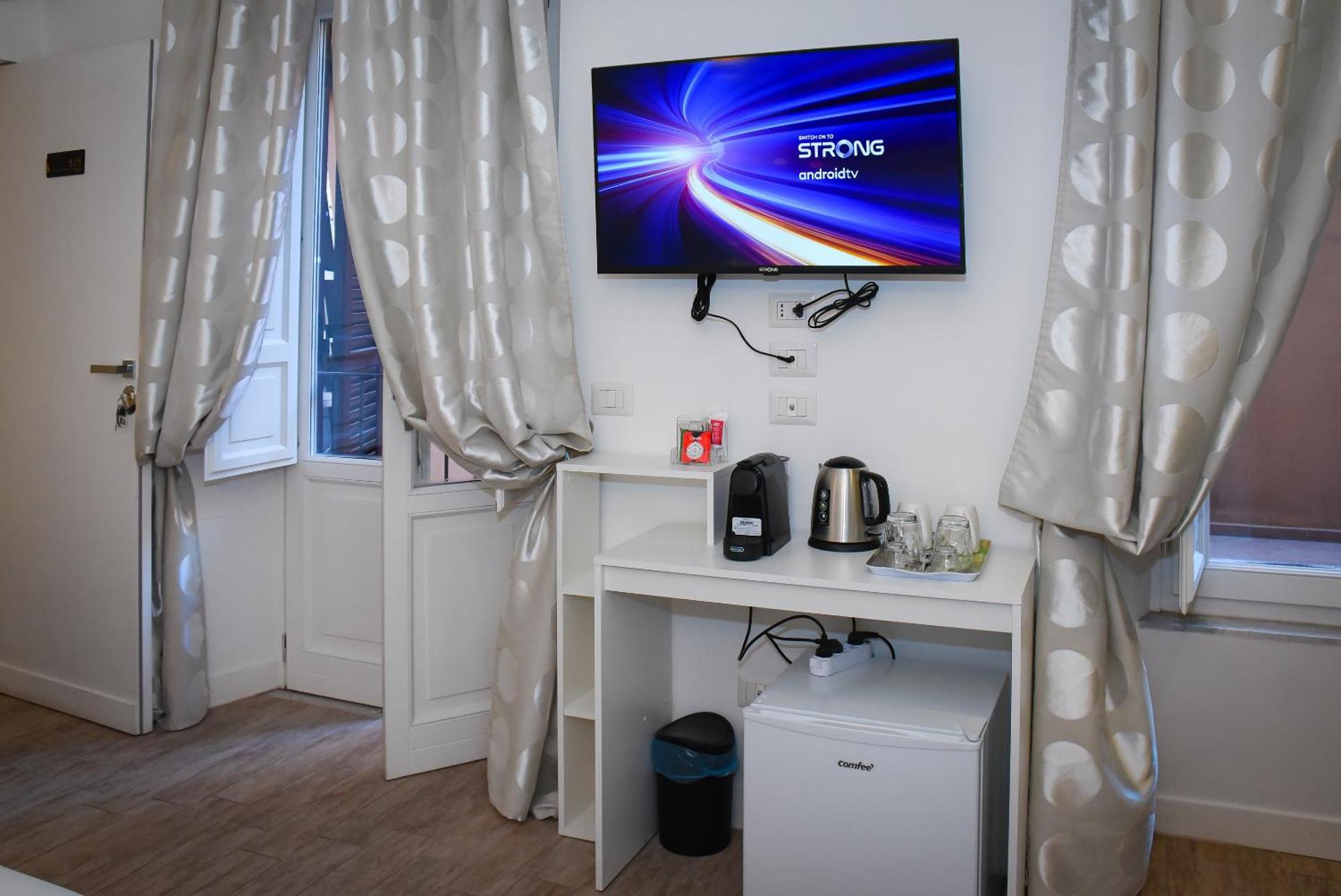 Lanza 111 - Exclusive 3* Roma