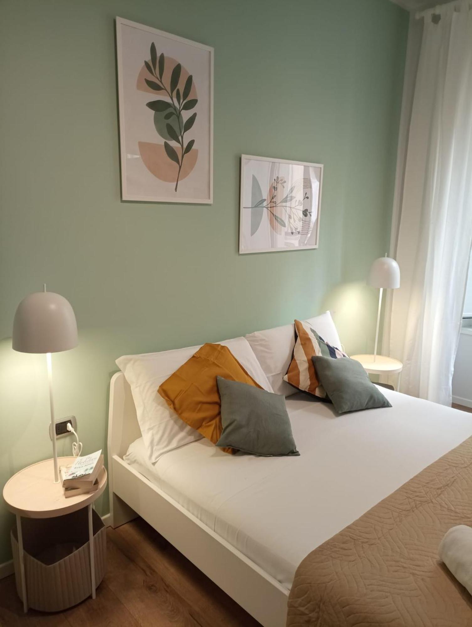 Guest house 111 Coladirienzo - By Ad 2*