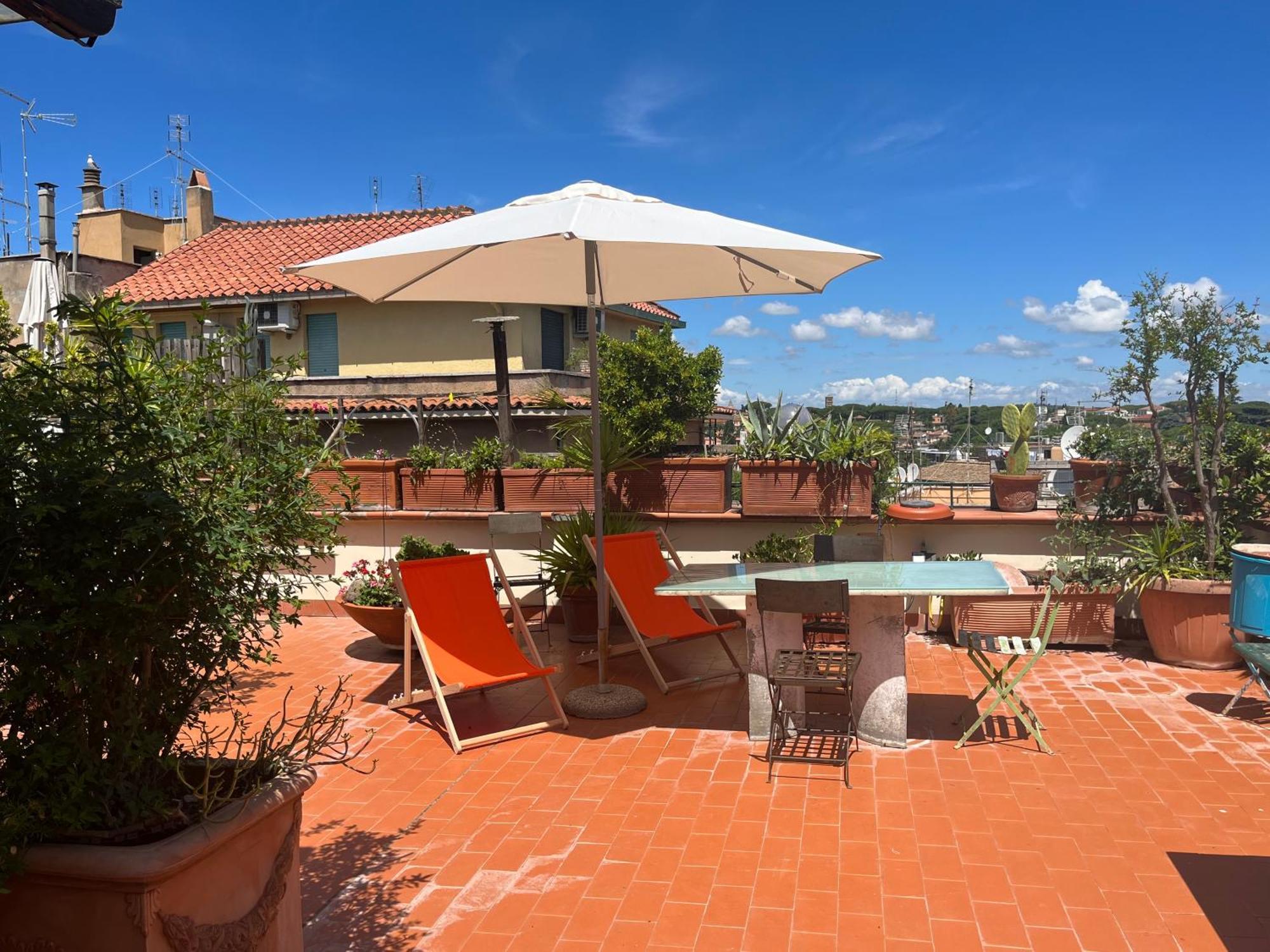 San Saba Roof Garden
