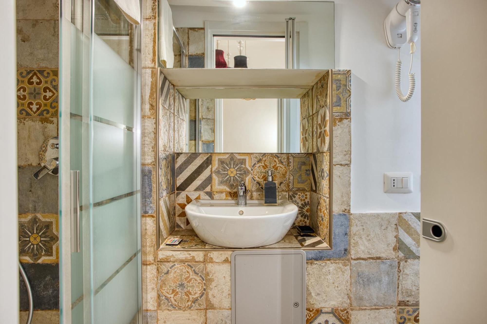 Mini Loft Capocci - Rione Monti * Rome