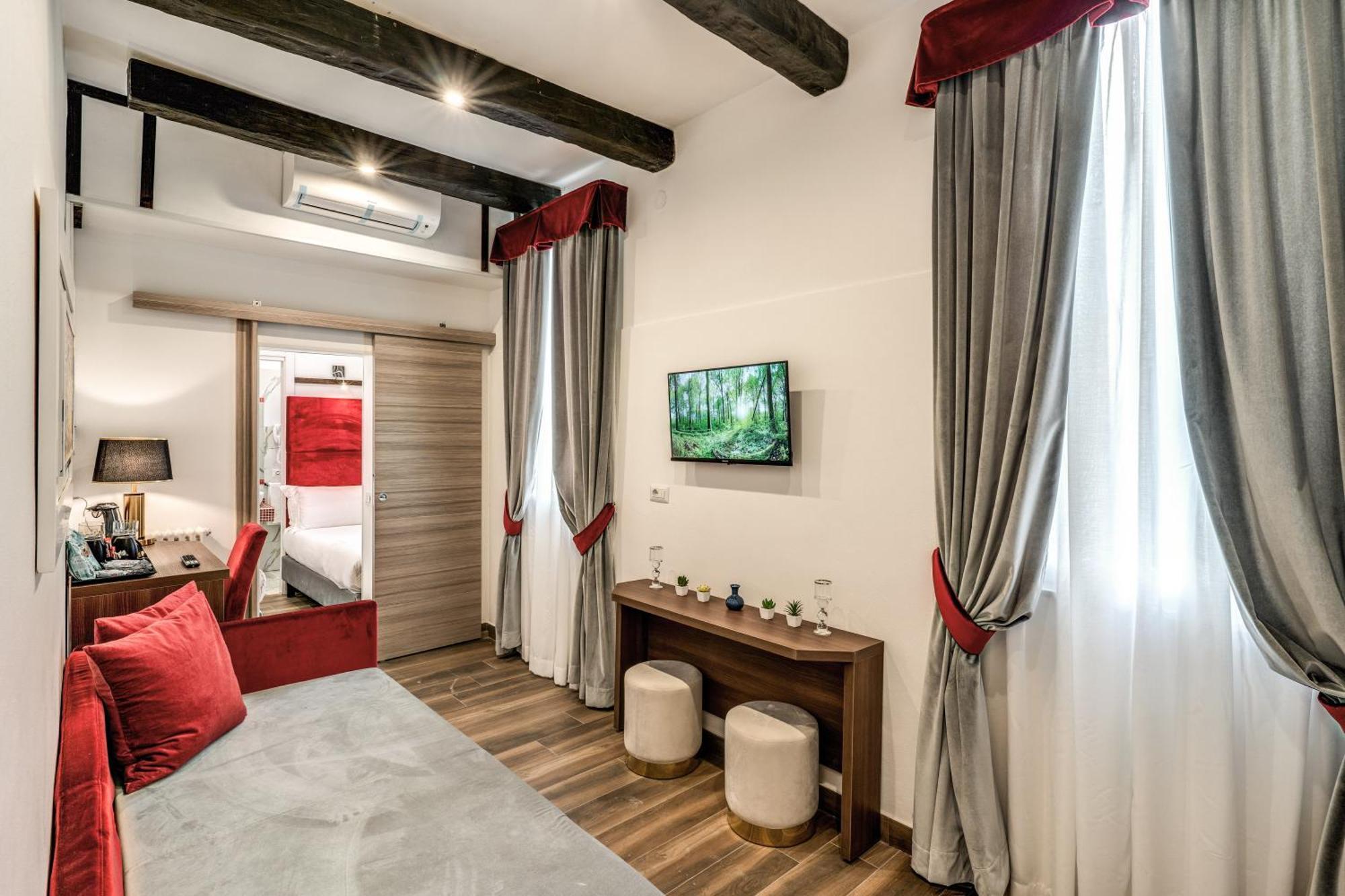 Tritone House Guest house 4*