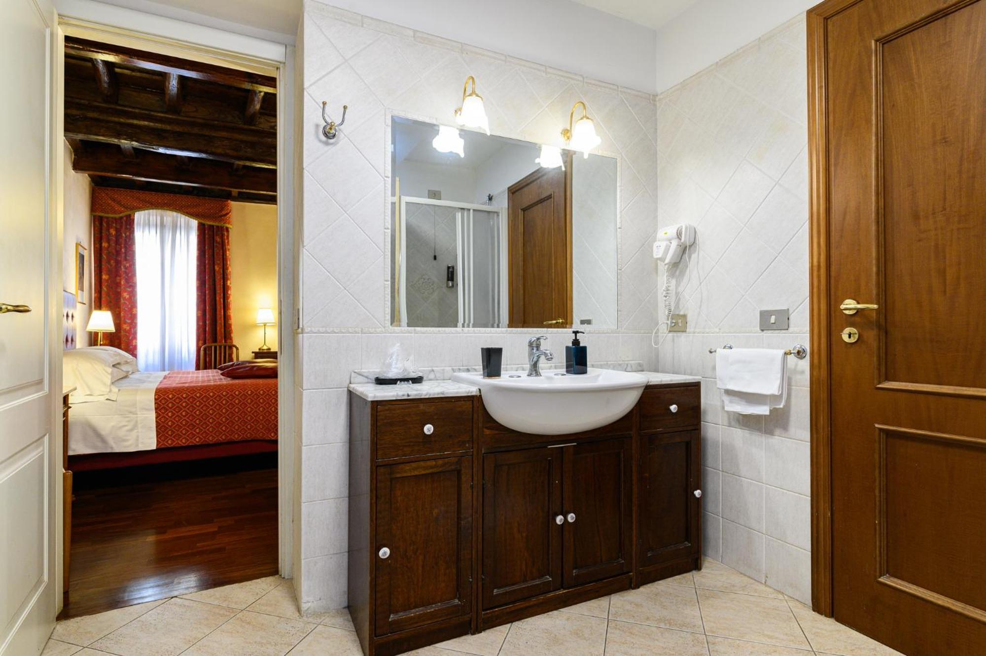 Domus Julia 3* Rome