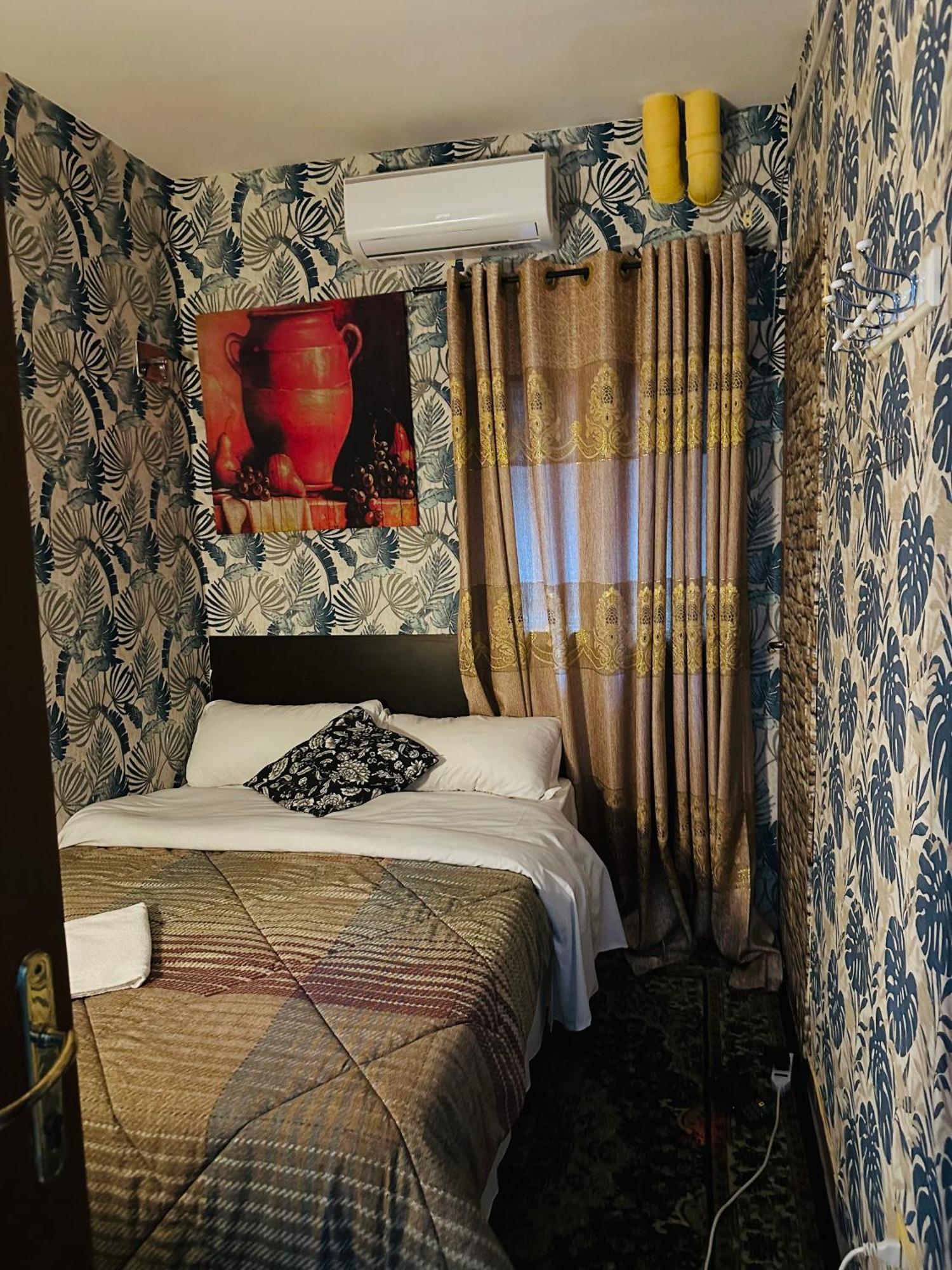 Guest house Magenta House