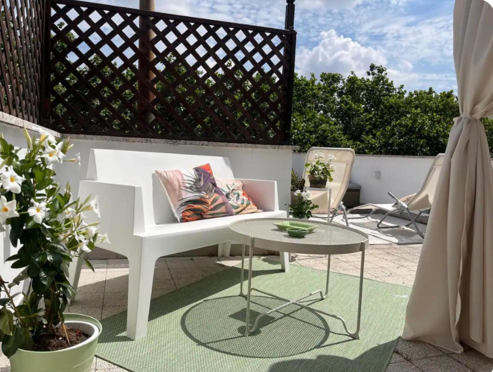 Monteverde Double Terrace Penthouse Apartment Rome