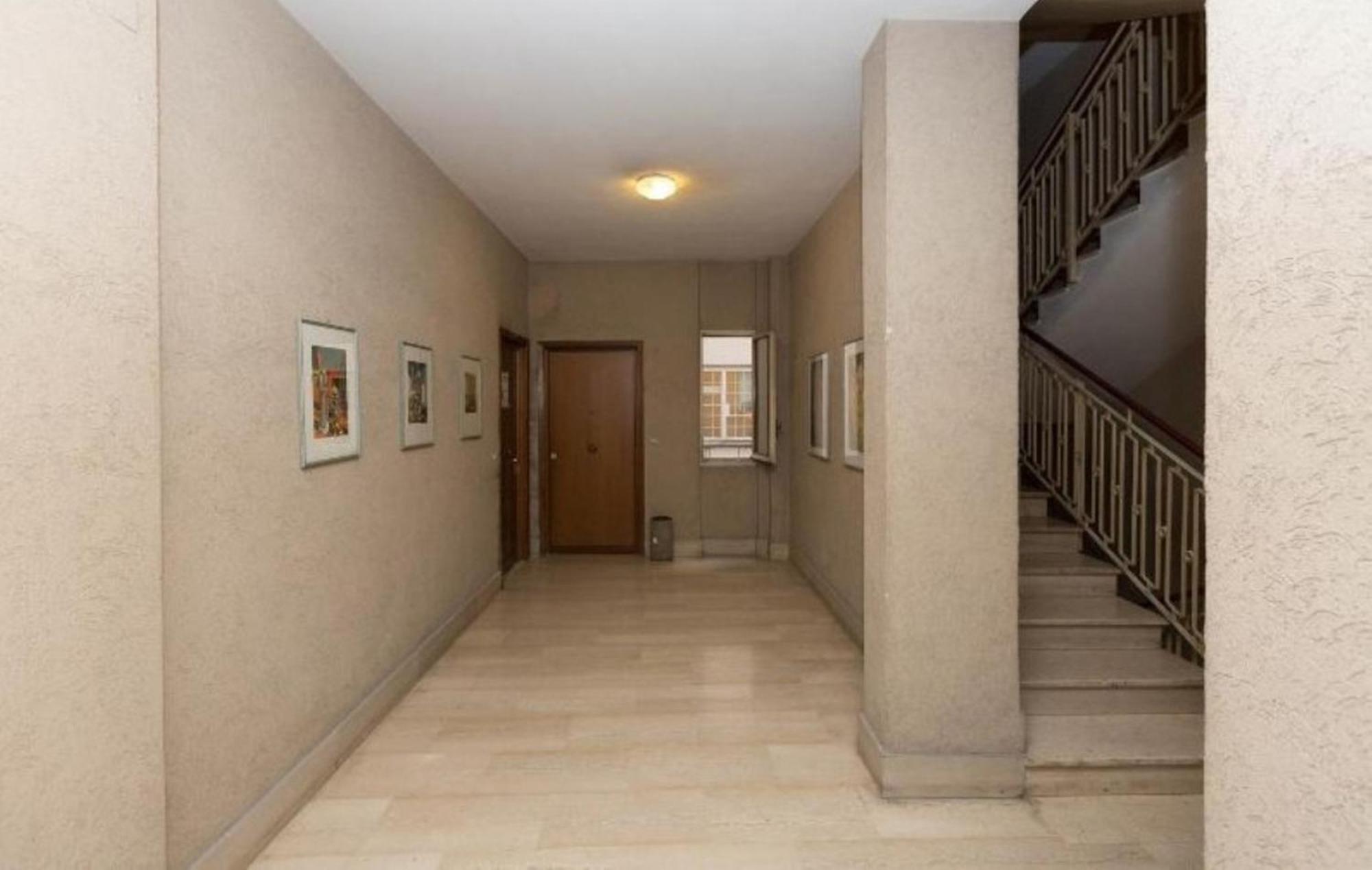 With Balcon Apartment