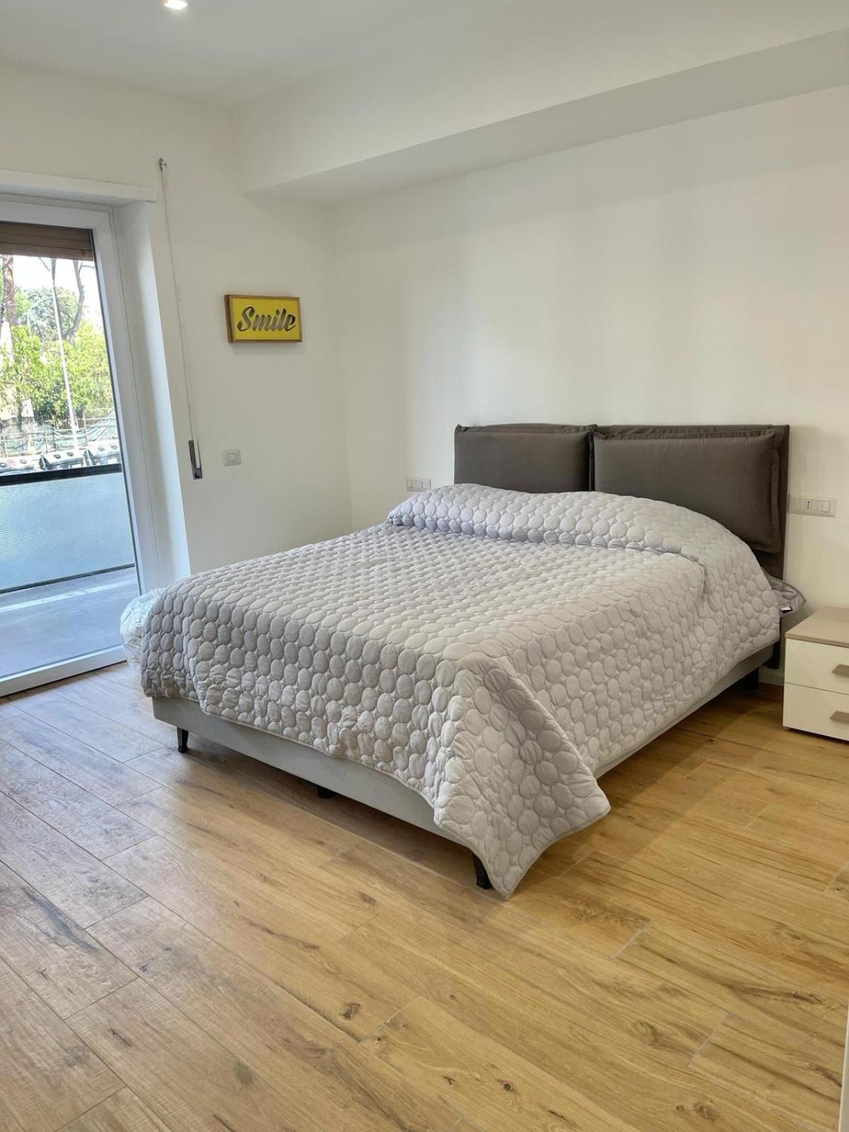 Appartamento Pm 34 Viale Imperatore Guest House - 50 Mt From Metro San Paolo *