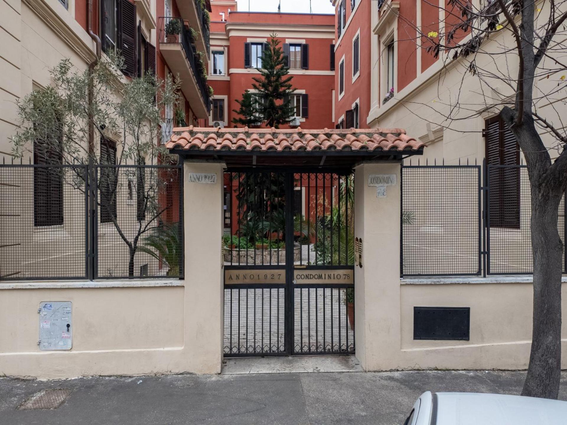 The Rent -cozy Two Bedroom Near Vatican Apartment Rome