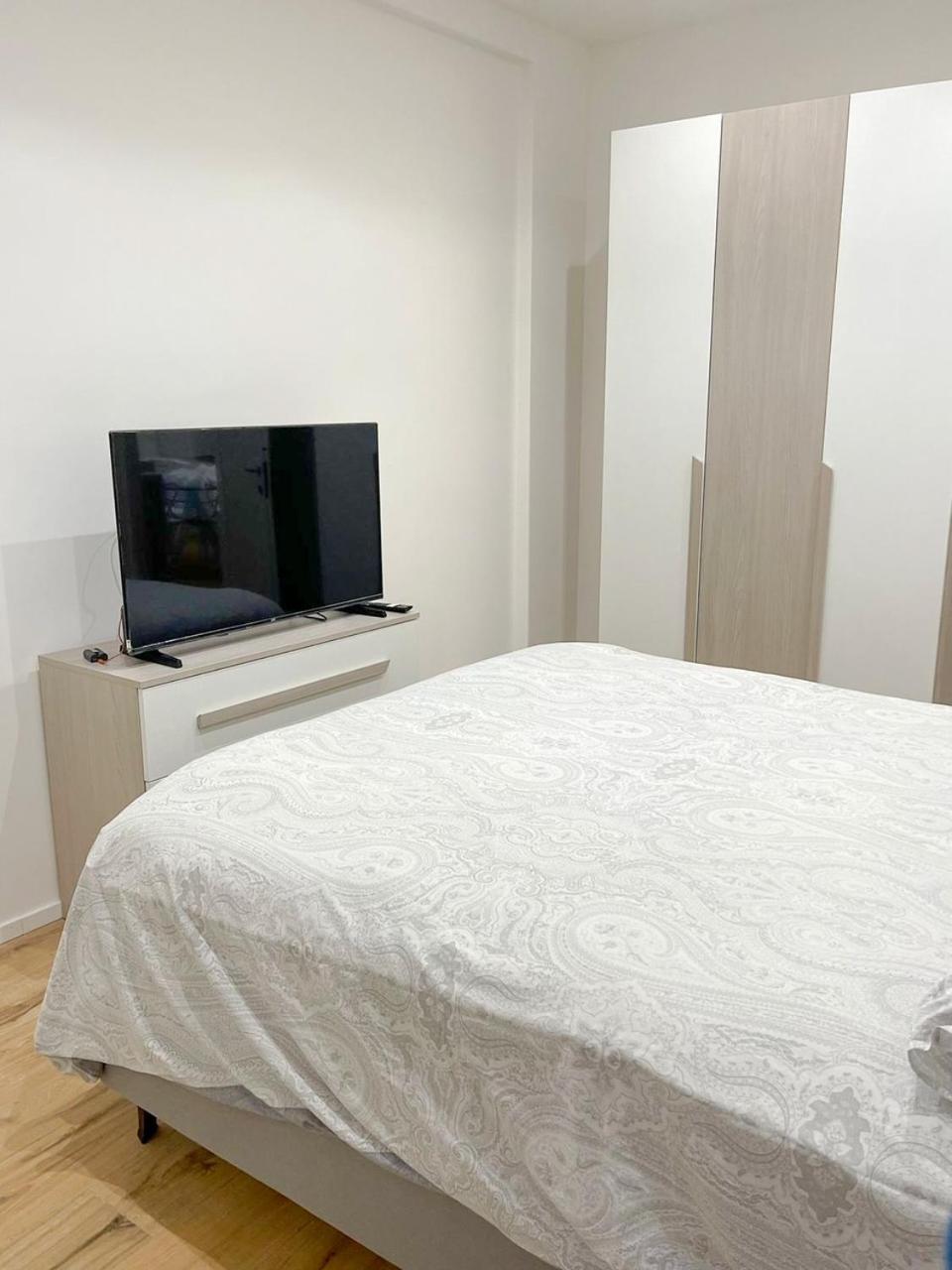 Pm 34 Viale Imperatore Guest House - 50 Mt From Metro San Paolo
