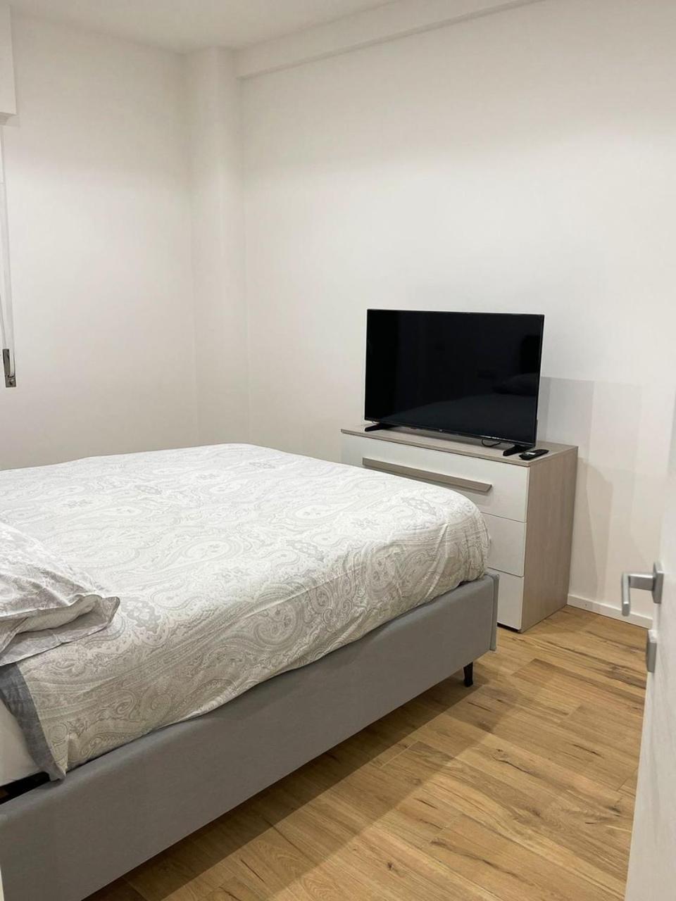 Appartamento Pm 34 Viale Imperatore Guest House - 50 Mt From Metro San Paolo *