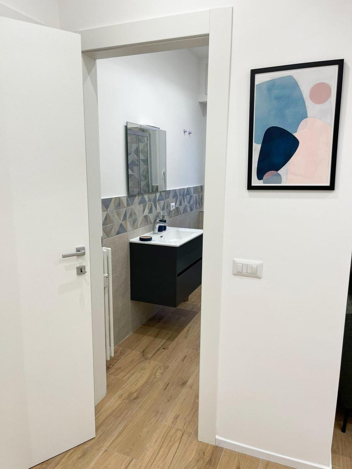Pm 34 Viale Imperatore Guest House - 50 Mt From Metro San Paolo