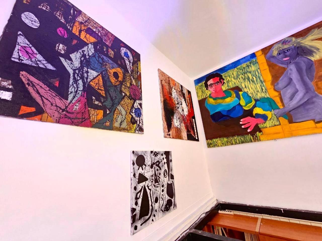 Appartamento L'atelier ~ Mostra Sospesa *
