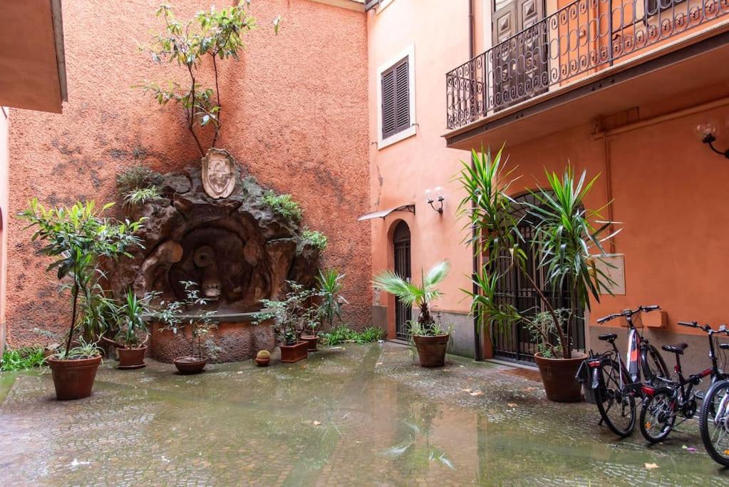Apartment Welcome To The Colossehome