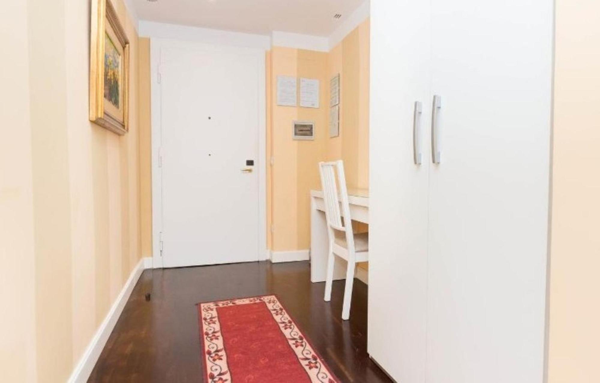 Apartment With Balcon Rome