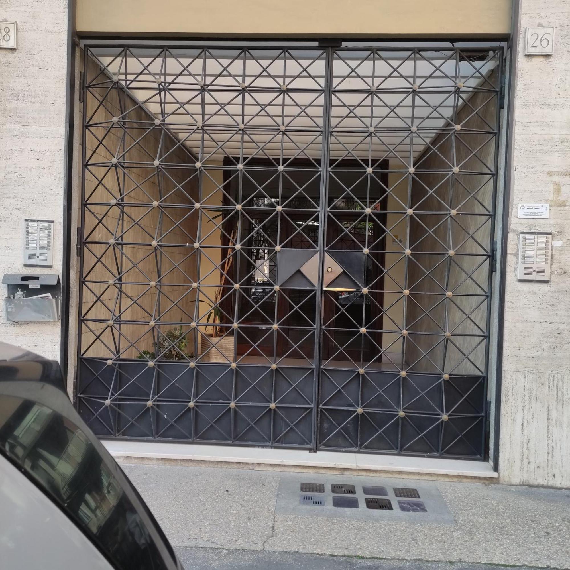 In Trastevere With Garage Apartment Rome