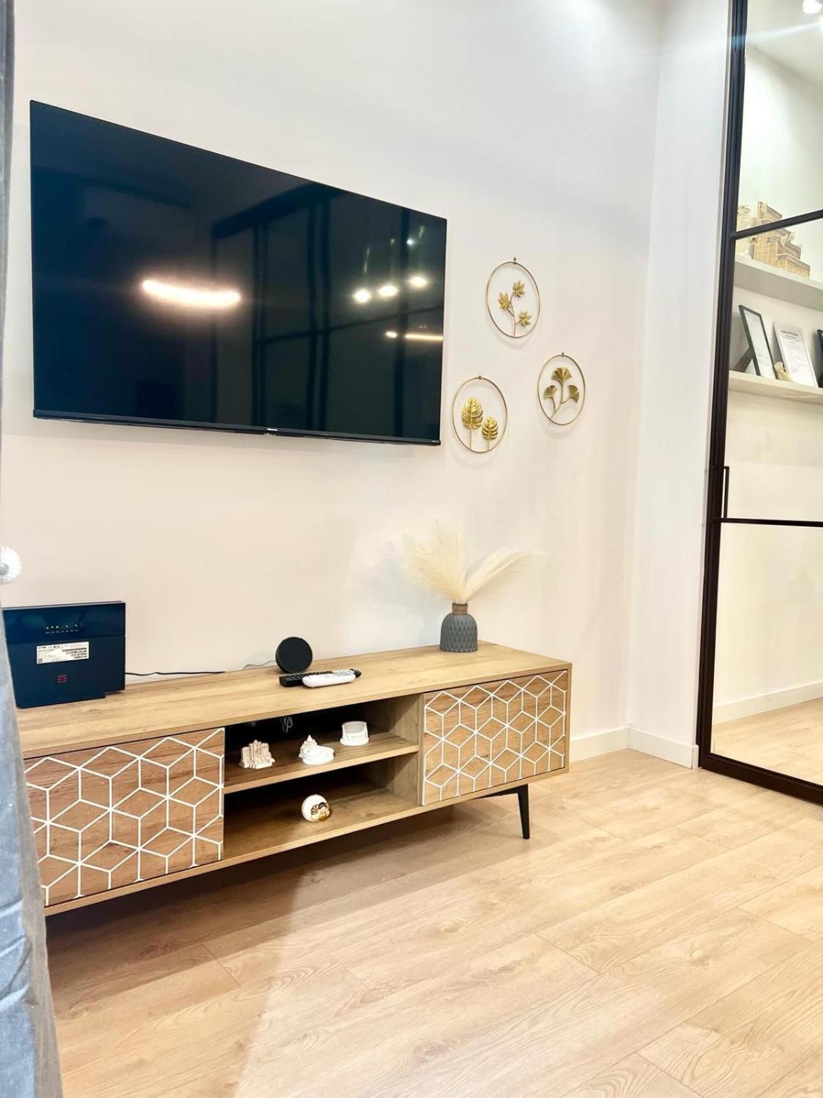 Apartment Pvr Luxury