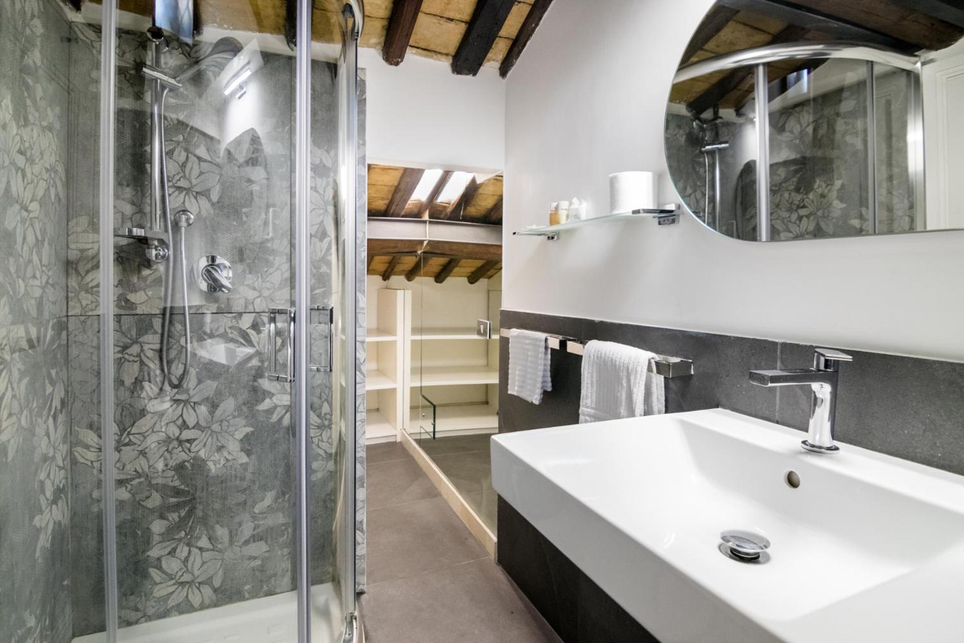 Viam 16b Apartment