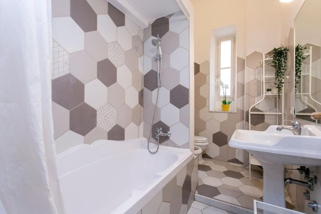 Borgo Plauto Oasi Di Eleganza Vicino Al Vaticano Apartment